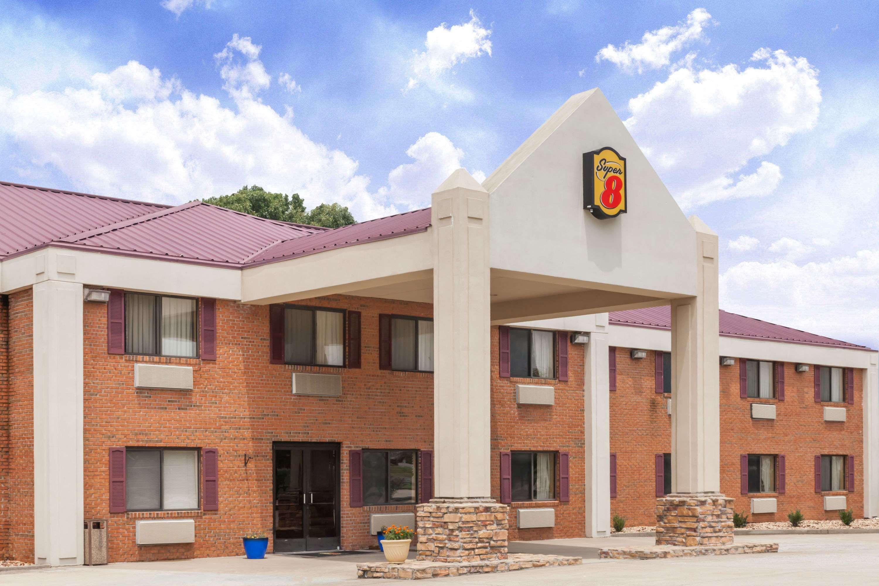 Super 8 By Wyndham Eddyville/Kuttawa Екстериор снимка