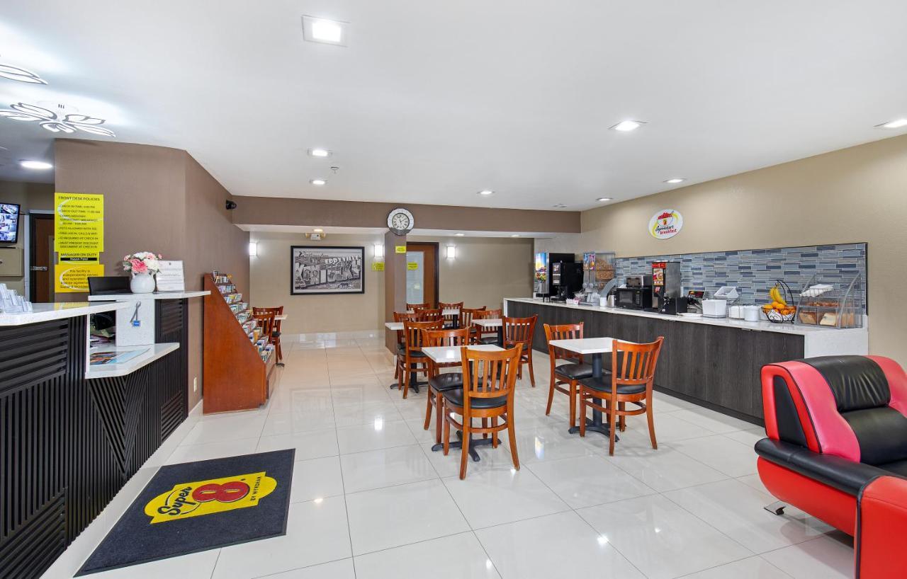 Super 8 By Wyndham Eddyville/Kuttawa Екстериор снимка